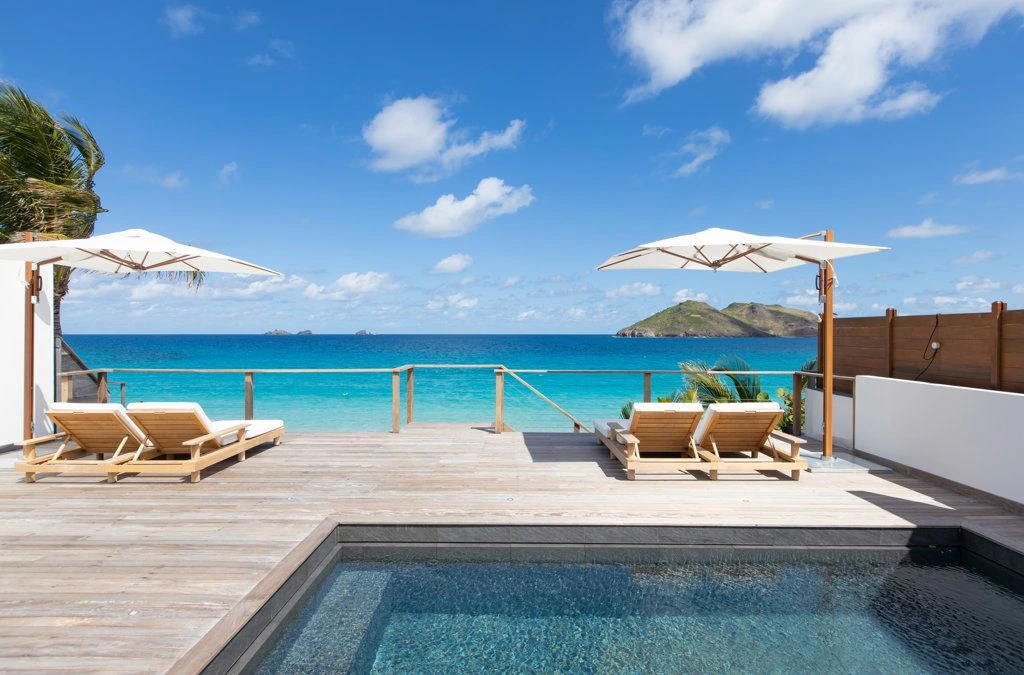 villa ganesha pool deck 2